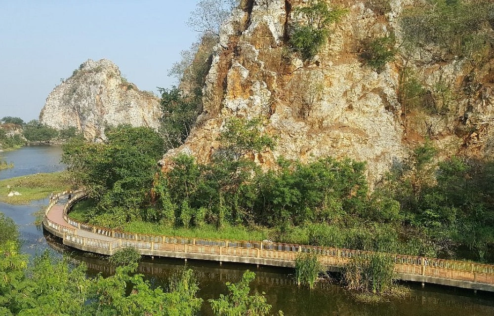 Khao Ngu Stone Park